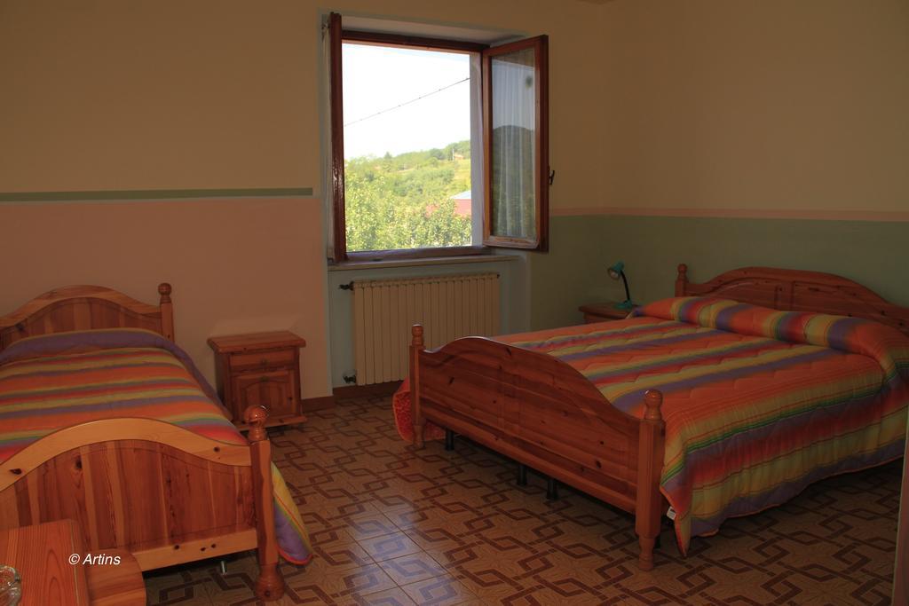 Agriturismo La Praduscella 피비쟈노 객실 사진